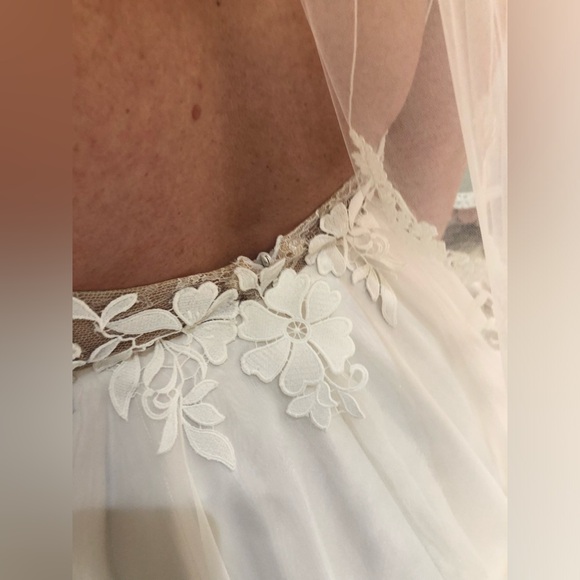 HAYLEY PAIGE WEDDING GOWN (Mikaella 2225). NWT MINT CONDITION, A-Line Princess - Picture 15 of 16